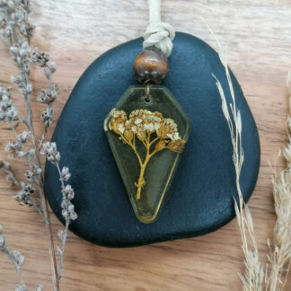 wildflower resin necklace