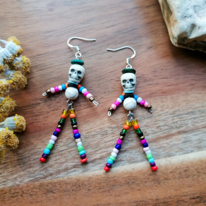 skull earrings